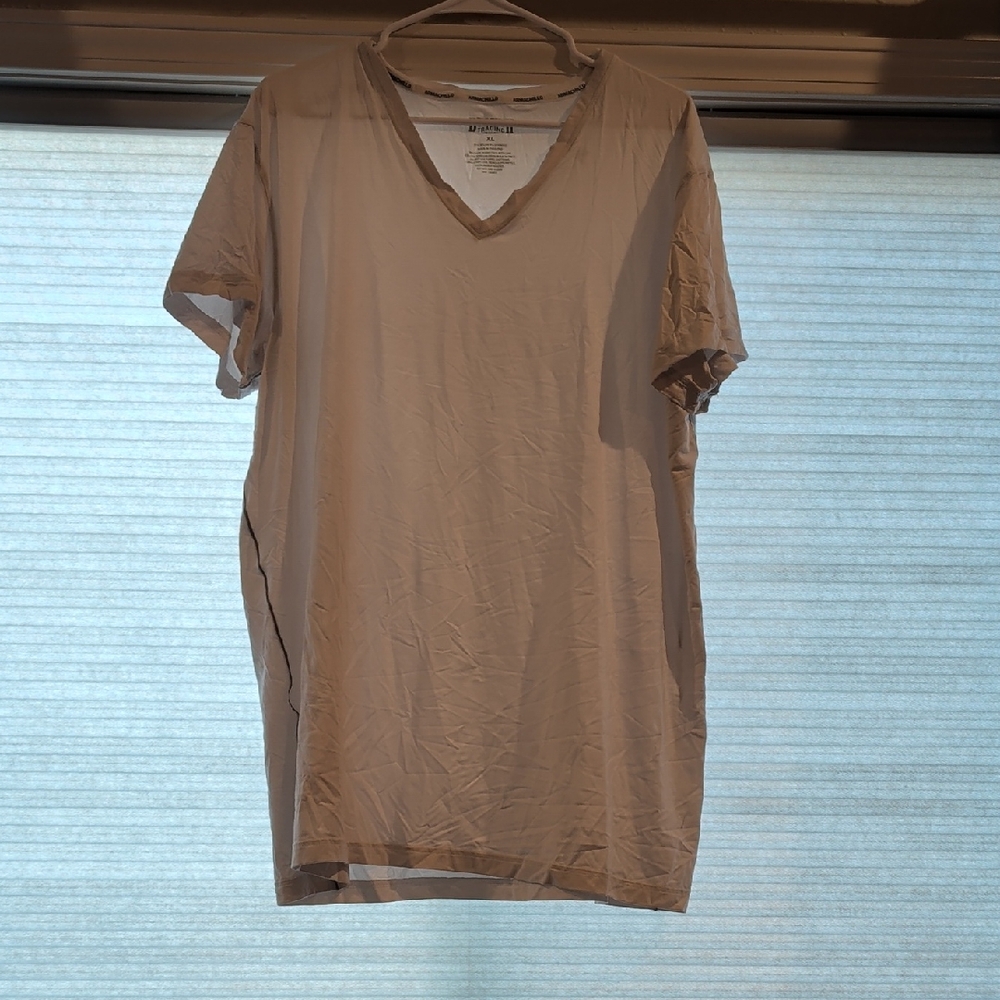 Duluth Trading Co Men's Cream V-Neck Tee